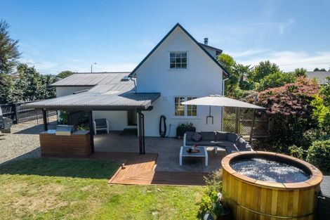 Photo of property in 10 Somerville Lane, Brightwater, 7022