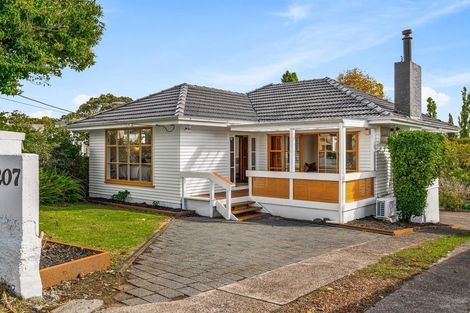 Photo of property in 207 Sturges Road, Henderson, Auckland, 0612