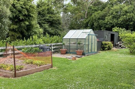 Photo of property in 1083 Kahikatea Flat Road, Waitoki, Kaukapakapa, 0871