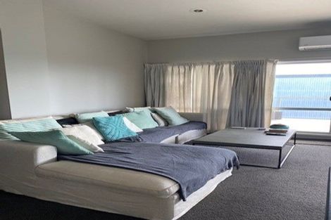 Photo of property in 8a Madeira Lane, Grafton, Auckland, 1023