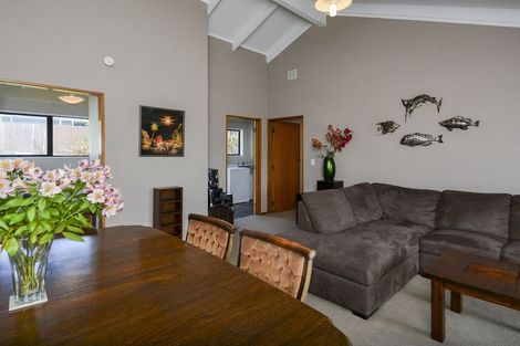 Photo of property in 17 Dunton Drive, Welcome Bay, Tauranga, 3112