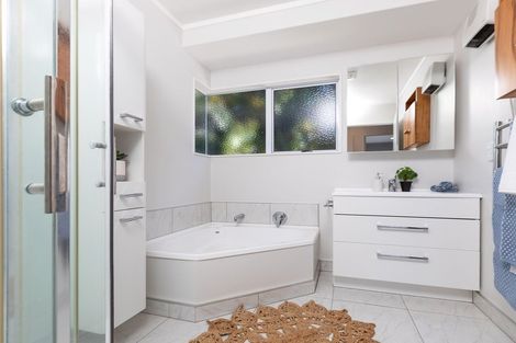 Photo of property in 8b Whiteley Street, Moturoa, New Plymouth, 4310