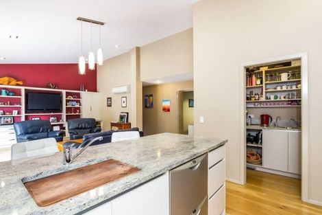 Photo of property in 10 Parawera Drive, Acacia Bay, Taupo, 3330