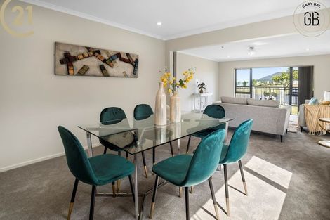 Photo of property in 7e Boeing Place, Goodwood Heights, Auckland, 2105