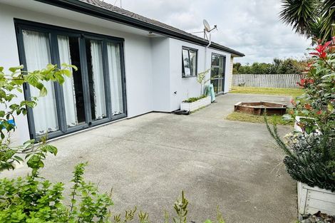 Photo of property in 16 Cathcart Close, Pukekohe, 2120