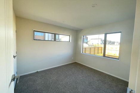 Photo of property in 30 Benchmark Drive, Massey, Auckland, 0614