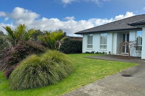 Photo of property in 24 Laly Haddon Place, Matakana, 0985