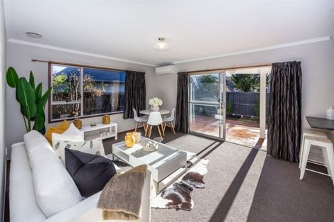 Photo of property in 2/9 Somme Street, St Albans, Christchurch, 8014