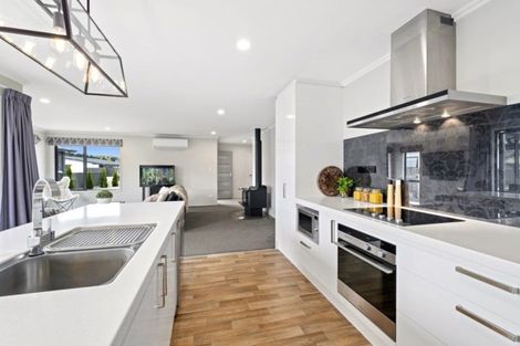 Photo of property in 5 Magnetic Place, Cromwell, 9310