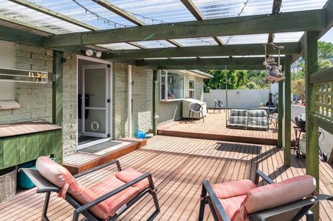 Photo of property in 8 Boscobel Lane, Tawa, Wellington, 5028