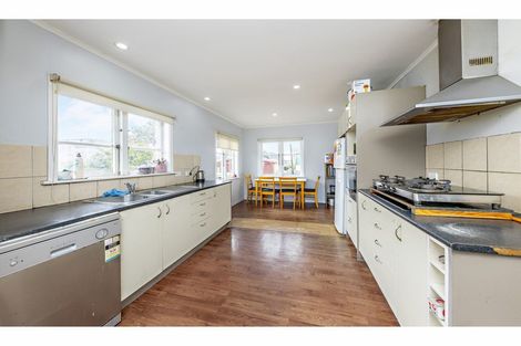 Photo of property in 8 Plunket Avenue, Papatoetoe, Auckland, 2104