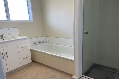 Photo of property in 2/99 Station Road, Papatoetoe, Auckland, 2025