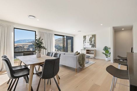 Photo of property in 104 Spur Ridge Rise, Jacks Point, 9371