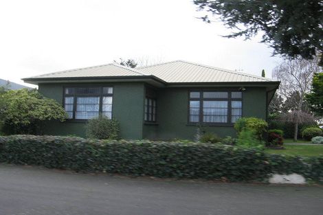 Photo of property in 32 Rangitira Avenue, Palmerston North, 4414