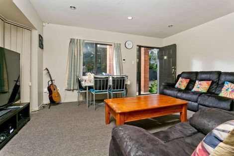 Photo of property in 672 Te Atatu Road, Te Atatu Peninsula, Auckland, 0610