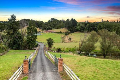 Photo of property in 97 Arrowsmith Road, Waitakere, Henderson, 0782