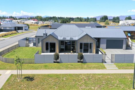 Photo of property in 21 Grandvue Drive, Twizel, 7901