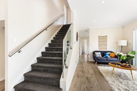 Photo of property in 30 Jane Maree Road, Kumeu, 0810