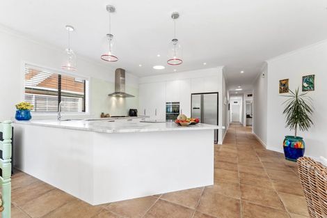 Photo of property in 22 Glamis Avenue, Manly, Whangaparaoa, 0930