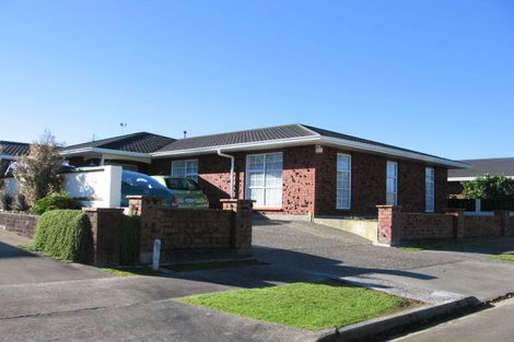 Photo of property in 6 Grange Place, Milson, Palmerston North, 4414