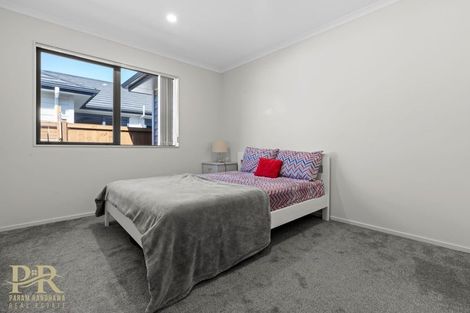 Photo of property in 11 Koroheke Road, Takanini, 2110