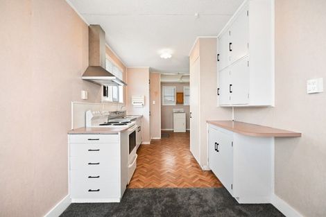 Photo of property in 22 Paul Crescent, Fairfield, Hamilton, 3214