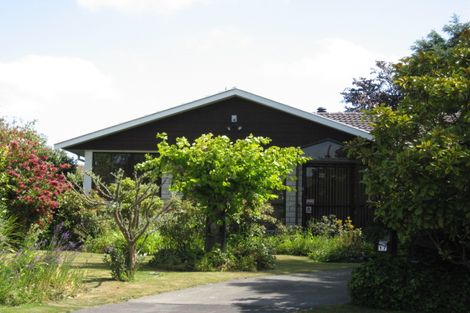 Photo of property in 17 Wyatt Place, Russley, Christchurch, 8042