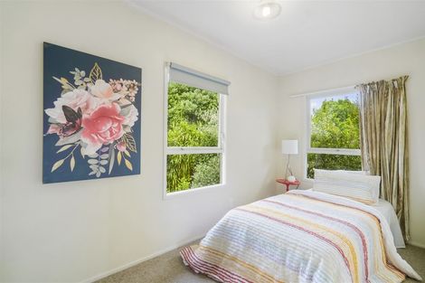 Photo of property in 20 Tamahere Drive, Glenfield, Auckland, 0629