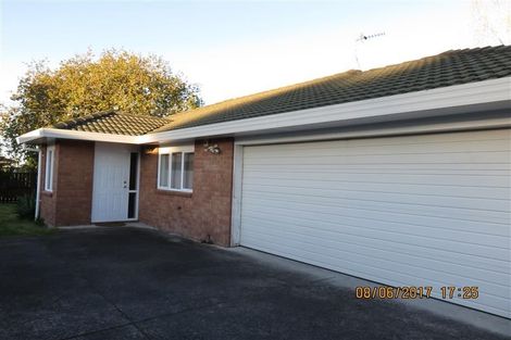 Photo of property in 325b Royal Road, Massey, Auckland, 0614