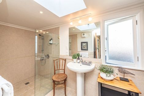 Photo of property in 38 Hipango Terrace, Durie Hill, Whanganui, 4500