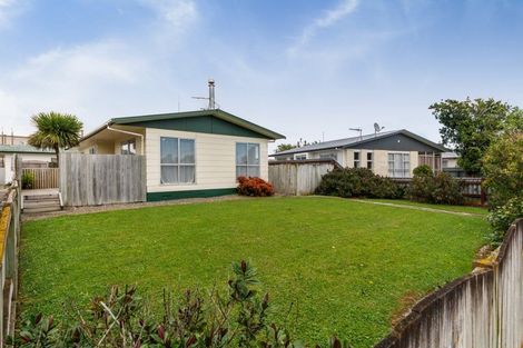 Photo of property in 40 Geraldine Crescent, Cloverlea, Palmerston North, 4412