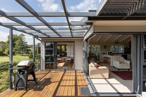 Photo of property in 46 Links View Drive, Omokoroa, 3114