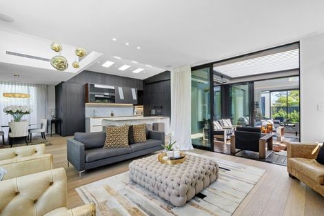 Photo of property in 32 Queens Avenue, Merivale, Christchurch, 8014