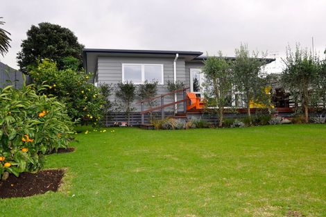 Photo of property in 43 Beach Road, Waihi Beach, 3611