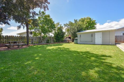 Photo of property in 32 Rhodes Street, Carterton, 5713