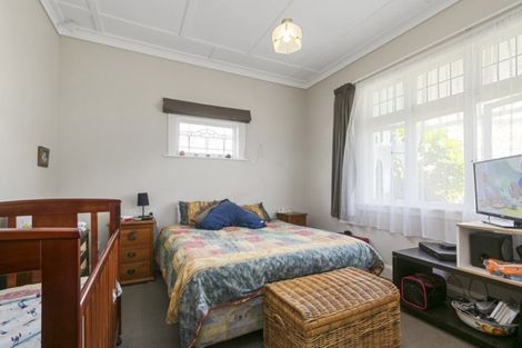 Photo of property in 117 Whites Line East, Waiwhetu, Lower Hutt, 5010