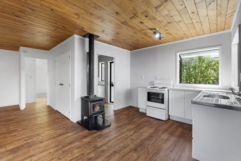 Photo of property in 3/121 Bruce Mclaren Road, Henderson, Auckland, 0612