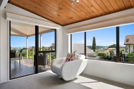 Photo of property in 2 Gellibrand Place, Omokoroa, 3114