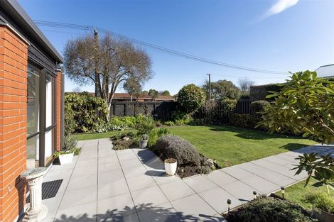 Photo of property in 54a Searells Road, Strowan, Christchurch, 8052