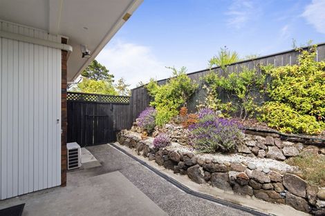 Photo of property in 1/9 John Court Street, Birkenhead, Auckland, 0626