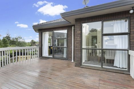 Photo of property in 2/41 Glenmore Road, Sunnyhills, Auckland, 2010
