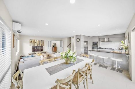 Photo of property in 9 Springcrest Drive, Karaka, Papakura, 2113