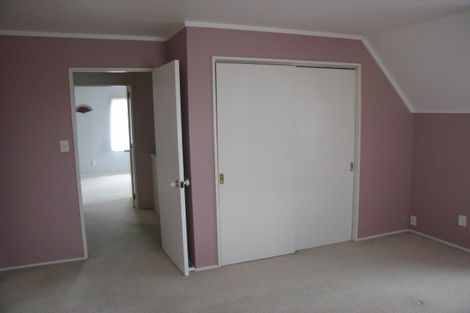 Photo of property in 21 Newton Place, Westbrook, Palmerston North, 4412