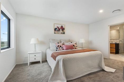 Photo of property in 65 Maungakaraka Road, Karaka, 2580