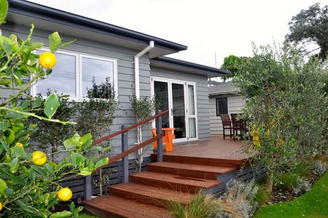 Photo of property in 43 Beach Road, Waihi Beach, 3611