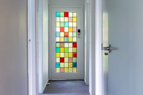 Photo of property in 9 Raroa Terrace, Waiatarua, Auckland, 0604