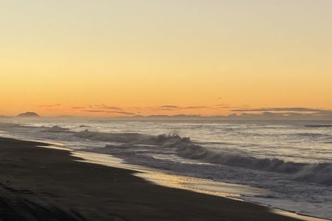 Photo of property in 1222 Papamoa Beach Road, Papamoa Beach, Papamoa, 3118