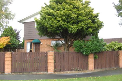 Photo of property in 11 Lodge Place, Ilam, Christchurch, 8041