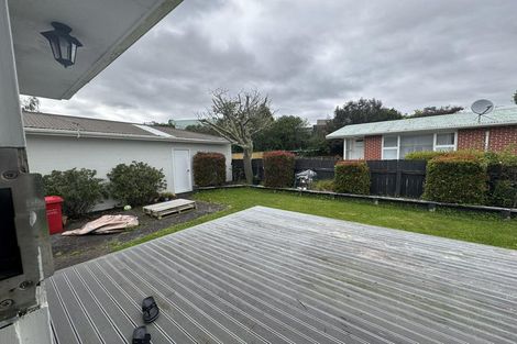 Photo of property in 4 Tiwakawaka Grove, Heretaunga, Upper Hutt, 5018
