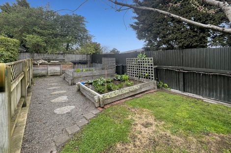 Photo of property in 86 Pahiatua Street, Hokowhitu, Palmerston North, 4410